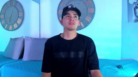 Mike 0233 online show from 01.08.25