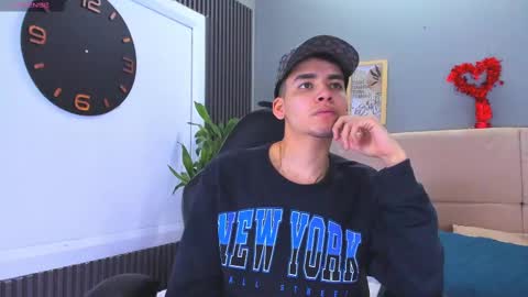 Mike 0233 online show from 02.12.25