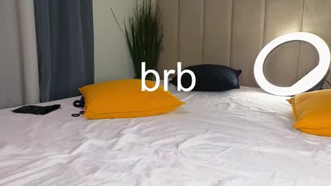 Snapshot of mike___magic chatting on 02.04.25 Mike Magic online show from 02.04.25