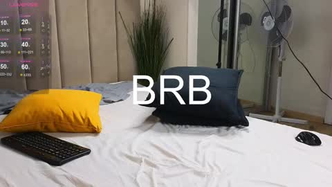 Snapshot of mike___magic chatting on 02.27.25 Mike Magic online show from 02.27.25