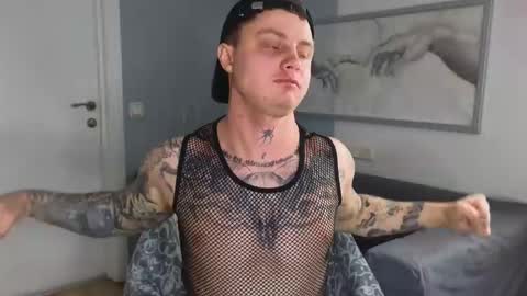 Snapshot of mike___magic chatting on 03.12.25 Mike Magic online show from 03.12.25