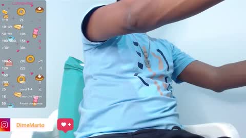 Snapshot of mike_black_22 chatting on 11.05.25 Mike online show from 11.05.25