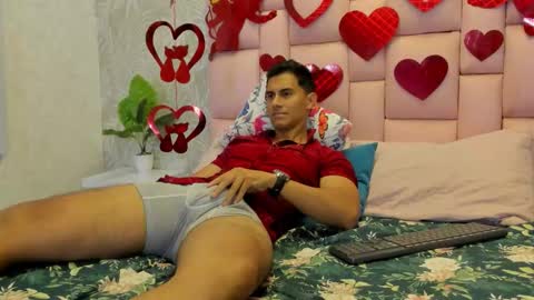 Snapshot of mike_conors chatting on 02.14.26 Mike online show from 02.14.26