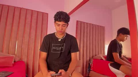 Snapshot of mike_thomsonn chatting on 02.01.26 Mike Thomsonn online show from 02.01.26