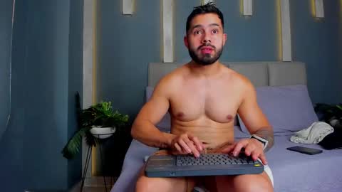 Snapshot of mikeblare chatting on 12.28.24 Mike Blare online show from 12.28.24