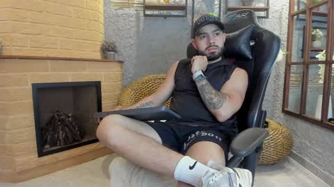 Snapshot of mikeblare chatting on 01.30.25 Mike Blare online show from 01.30.25