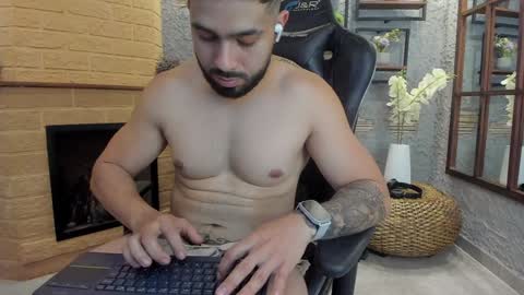 Snapshot of mikeblare chatting on 01.30.25 Mike Blare online show from 01.30.25