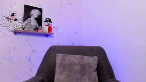 Snapshot of mikecooper_ chatting on 12.31.24 Mike Cooper online show from 12.31.24