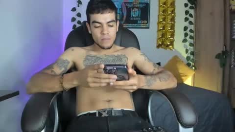 mikee_scooth online show from 12.02.24