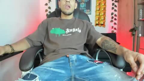 mikee_scooth online show from 12.24.24