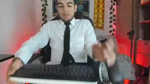 mikee_scooth online show from 01.11.25