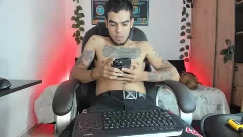 mikee_scooth online show from 02.16.25