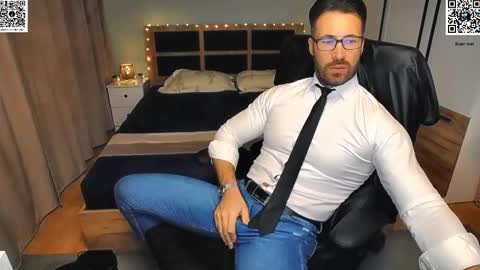 Mike    online show from 12.09.24