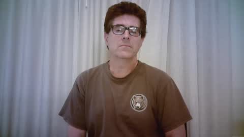 Snapshot of mikewulds chatting on 12.10.24 Mike online show from 12.10.24