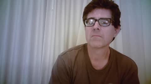 Snapshot of mikewulds chatting on 12.11.24 Mike online show from 12.11.24