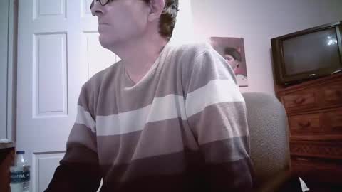 Snapshot of mikewulds chatting on 12.28.24 Mike online show from 12.28.24