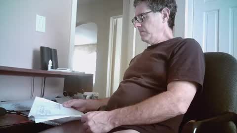 Snapshot of mikewulds chatting on 09.28.25 Mike online show from 09.28.25