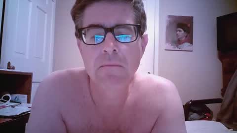 Snapshot of mikewulds chatting on 10.06.25 Mike online show from 10.06.25