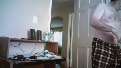 Snapshot of mikewulds chatting on 11.01.25 Mike online show from 11.01.25