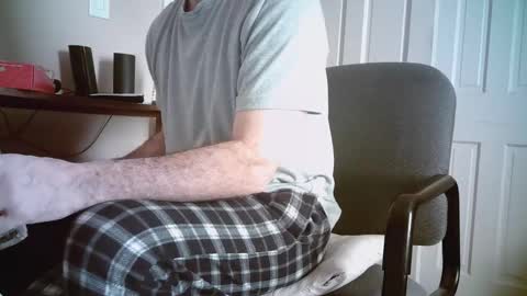 Snapshot of mikewulds chatting on 11.29.25 Mike online show from 11.29.25