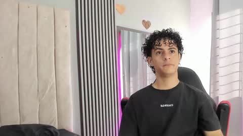 Snapshot of mikey_banji chatting on 11.06.25 mikey_banji online show from 11.06.25