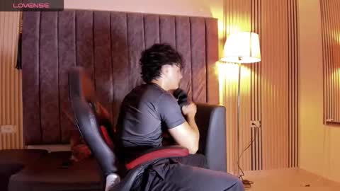 Snapshot of mikey_banji chatting on 11.16.25 mikey_banji online show from 11.16.25