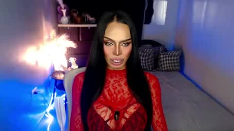 Snapshot of mikeyalawi03 chatting on 06.14.26 Mistress MikeyAlawi online show from 06.14.26