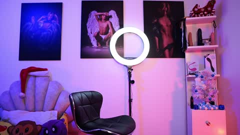 Snapshot of mikeymorningstar chatting on 12.06.24 mikeymorningstar online show from 12.06.24