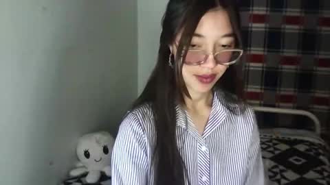 Mikhaela online show from 10.28.25