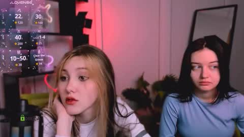 miki_ti online show from 11.26.25