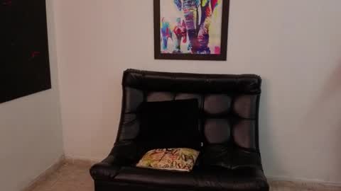 Snapshot of mikke_love chatting on 10.23.25 MIKKE online show from 10.23.25