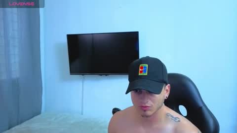 Snapshot of mikke_love chatting on 01.13.26 MIKKE online show from 01.13.26