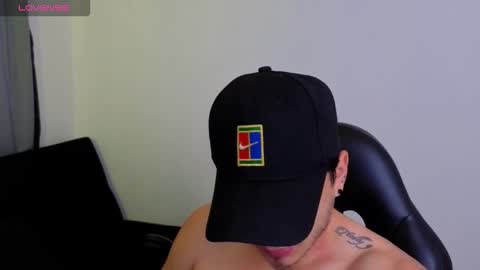 Snapshot of mikke_love chatting on 02.20.26 MIKKE online show from 02.20.26