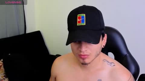 Snapshot of mikke_love chatting on 02.21.26 MIKKE online show from 02.21.26