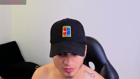 Snapshot of mikke_love chatting on 02.22.26 MIKKE online show from 02.22.26