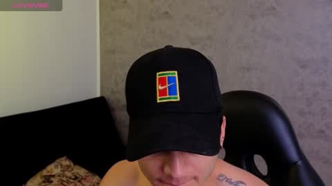 Snapshot of mikke_love chatting on 02.26.26 MIKKE online show from 02.26.26