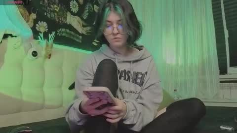 Snapshot of miko_meow chatting on 10.23.25 Miko online show from 10.23.25