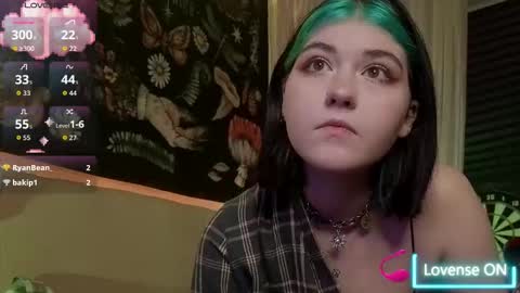 Snapshot of miko_meow chatting on 11.29.25 Miko online show from 11.29.25