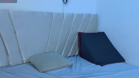 Snapshot of mikoto_urab chatting on 12.16.25 Mikoto Urb online show from 12.16.25