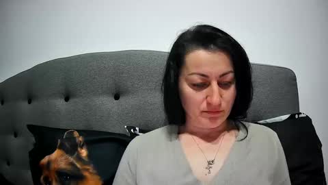 Mikyloveu online show from 03.12.25