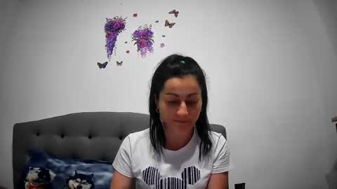 Snapshot of mikyloveu chatting on 06.10.26 Mikyloveu online show from 06.10.26