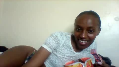 Snapshot of mil_milon chatting on 05.25.26 Milo online show from 05.25.26