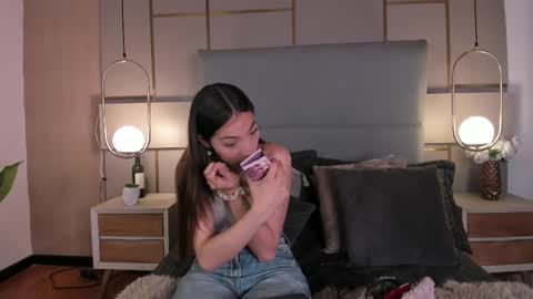 Mila Astor online show from 01.09.26