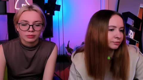 Snapshot of mila_glow chatting on 11.18.25 mila_glow online show from 11.18.25