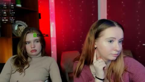 Snapshot of mila_glow chatting on 11.19.25 mila_glow online show from 11.19.25