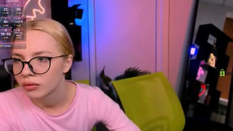 Snapshot of mila_glow chatting on 11.23.25 mila_glow online show from 11.23.25