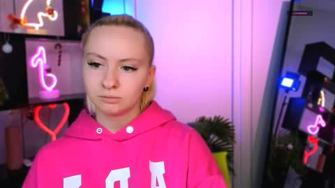 mila_glow online show from 01.08.26