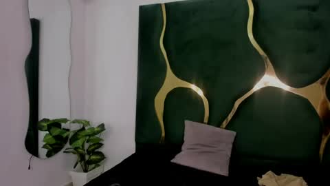 mila_petiteasm online show from 06.26.26