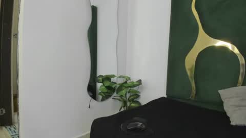 mila_petiteasm online show from 06.27.26