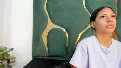 mila_petiteasm online show from 07.18.26